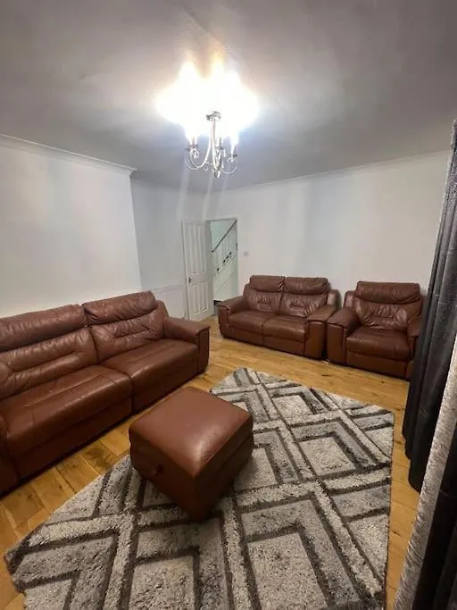 Apartment Spacious 3 Bedroom House Abbey Wood United Kingdom