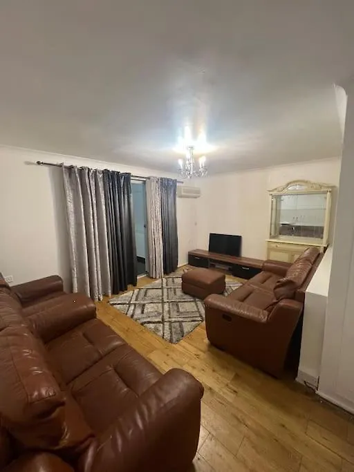 Spacious 3 Bedroom House Abbey Wood Apartamento